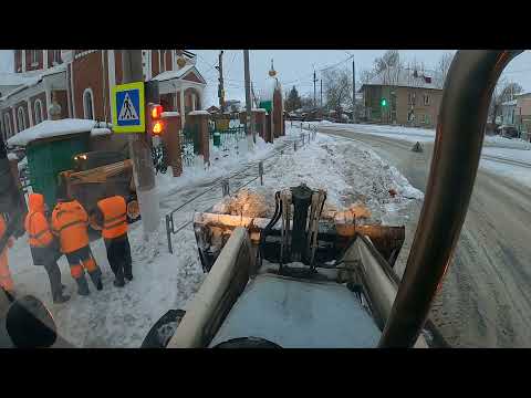 Видео: Погрузчик экскаватор TEREX. Готовимся к рождеству.