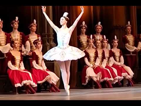 Видео: Ксения Овчинникова,  вариация,  "Раймонда" 1 ноября 2025