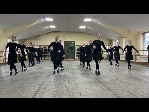 Видео: ХШС студии ансамбля Лезгинка. старшая группа (ходы позиции рук)