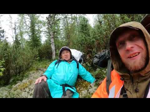 Видео: Трудовая рыбалка на таёжной речке. ОГРОМНЫЙ ХАРИУС. ( ЕСТЬ МАТ).  1 СЕРИЯ.