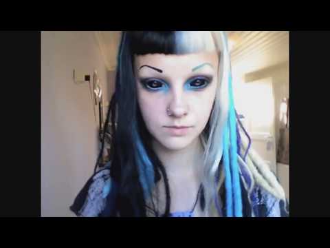 Видео: Как правильно надевать черные склеральные линзы (склеры, black sclera)