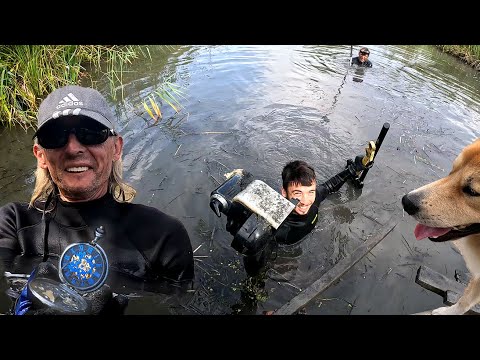 Видео: Мы обыскиваем это вонючее болото: В поисках сокровищ!