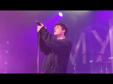 Видео: Мукка -"Девочка с каре", Екатеринбург 07.03.2023