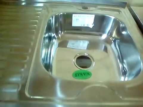 Видео: Как установить и закрепить накладную мойку к тумбе.