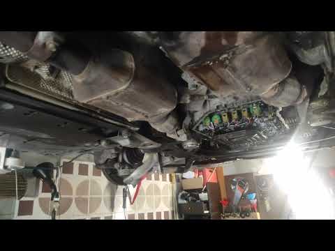 Видео: AUDI A4 B6 3.0 220k.c QUATTRO СМЯНА МАСЛО НА СКОРОСТИ И ДЕФЕРЕНЦИАЛИ