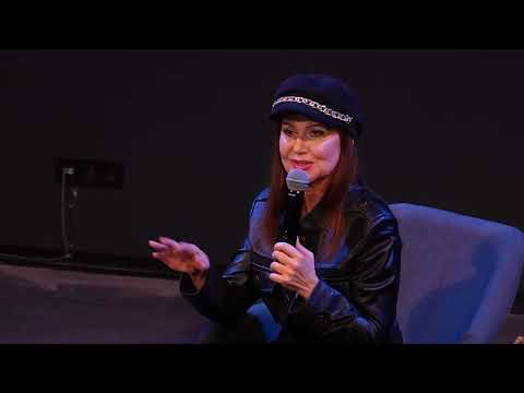 Видео: Илиана Раева: Всеки ден умирах докато намеря себе си