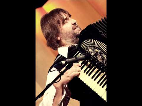 Видео: Боян Йованович.МАРТОВСКИЙ ХОРОВОД (Г.Динику).wmv