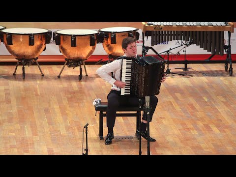 Видео: ЛИСТ Прелюдия и фуга «B.A.C.H.» Раду Рэцой / LISZT Fantasy and Fugue on the Theme B-A-C-H Radu Ratoi