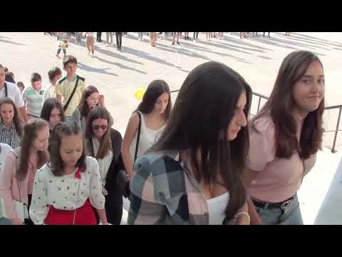 Видео: Випуск 2025 в 4 от 5-те си години на откриването на учебната година