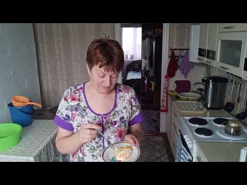 Видео: Простой и очень вкусный салат из рыбы минтай/