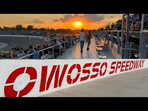 Видео: Ух ты! Вы видели трассу Owosso Speedway? Лучший шорт-трек в Америке!