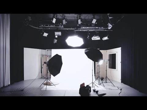 Видео: Зачем снимать в студии? Как сделать первый шаг и побороть страх студийной съемки