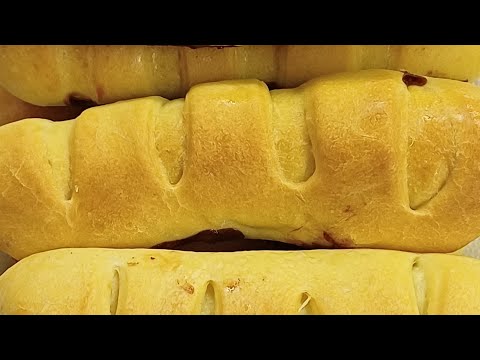 Видео: Рогалики с шоколадной начинкой.