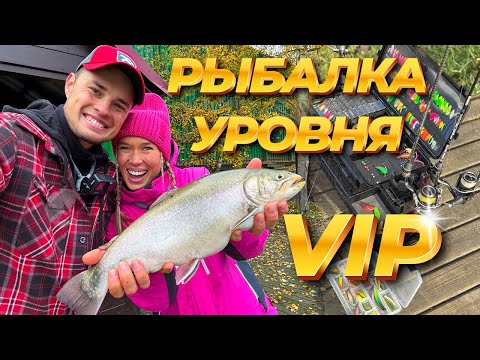 Видео: Так вот где ЛУЧШАЯ РЫБАЛКА на Форель! Обловила всех ОДНОЙ Блесной! РК Золотой Сазан