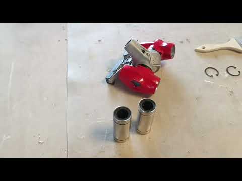 Видео: Плиткорез Руби Хит-1200. Устраняем люфт каретки и профилактика.