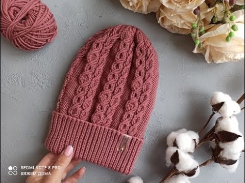 Видео: Красивая, теплая, вязаная шапка спицами.