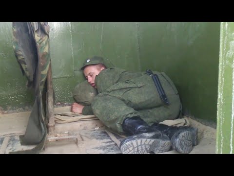 Видео: Приколы с алкашами.  Армия алкашей.  Приколы в танках.  Пьяные танцы.  Алкаши с похмелья.