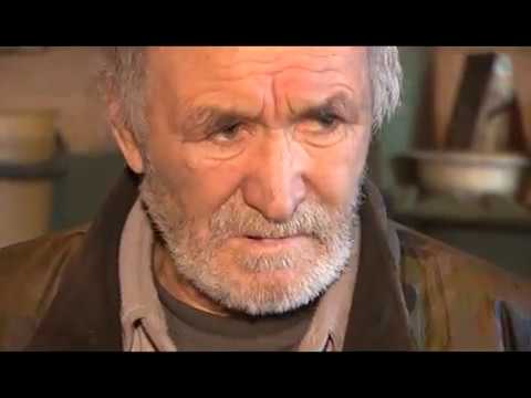Видео: Выжил в борьбе с медведем