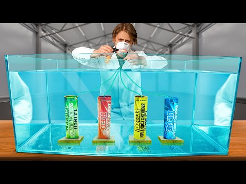 Видео: Что, если разноцветные дымовухи активировать под водой?