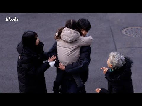 Видео: Реакция горожанки на бабушку, попавшую в беду из-за ребенка