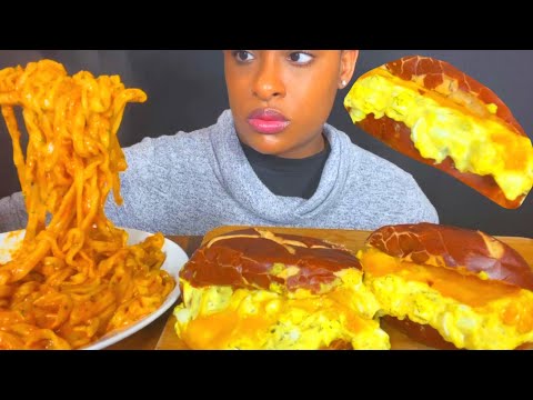 Видео: ASMR MUKBANG EGG SANDWICH + ОСТРАЯ ЛАПША BULDAK CARBONARA ЕСТЬ ЗВУКИ, НЕ ГОВОРИТ 먹방 EATING SHOW