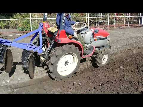 Видео: дисковый плуг , пашу на третьей передаче