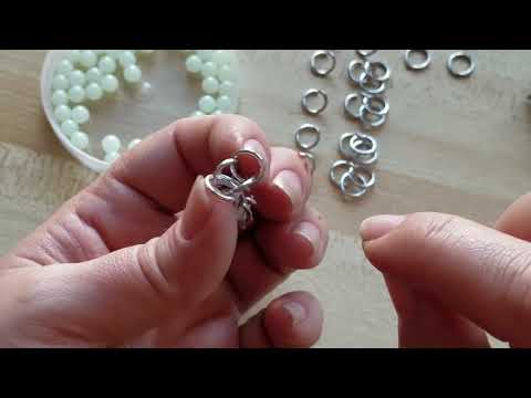 Видео: Браслет из кольчуги с плененными бусинами
