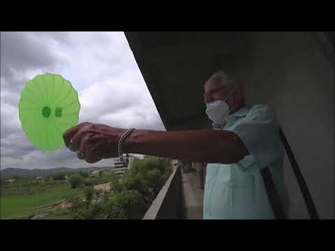 Видео: 297. Выбираем квартиру. Стоит ли покупать жилье за 3,5 млн в нашем посёлке? Путтапарти. Индия.