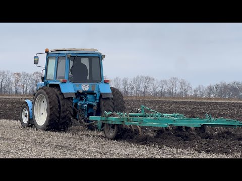 Видео: Працює КПЄ. МТЗ-80 ледь тягне 