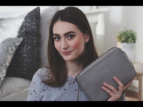 Видео: ☼ Что в моей сумке? 2016 || What's in my bag ?2016 ☼