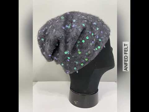 Видео: Анна Федосеева. Валяем шапку с пайетками.
