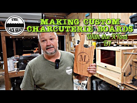 Видео: Изготовление индивидуальных досок для нарезки колбасных изделий с помощью XTool D1