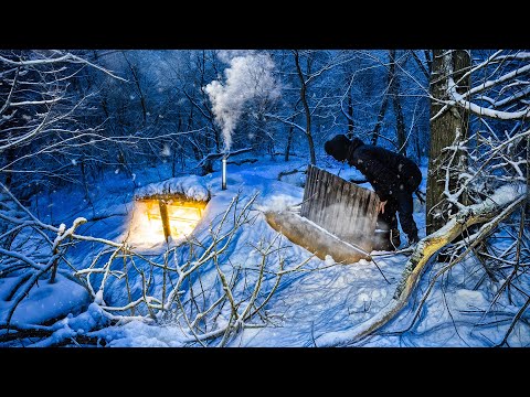 Видео: НАШЕЛ СВЕРХСЕКРЕТНУЮ МИКРО ЗЕМЛЯНКУ в ГЛУБИНЕ ЛЕСА