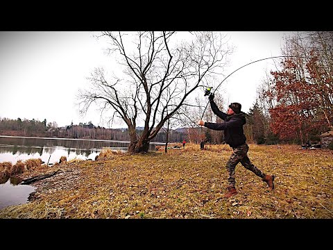 Видео: Весняна риболовля на фідер.