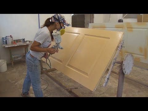 Видео: Как покрасить двери; how to paint the door