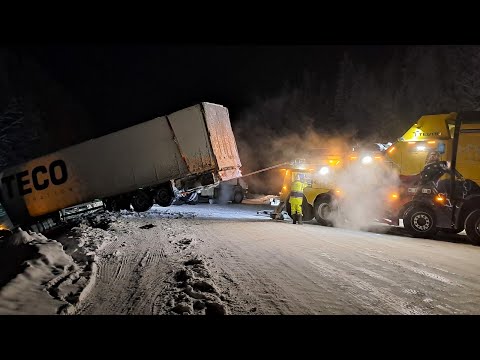 Видео: Как меня спасали 2 эвакуатора в Итеко
