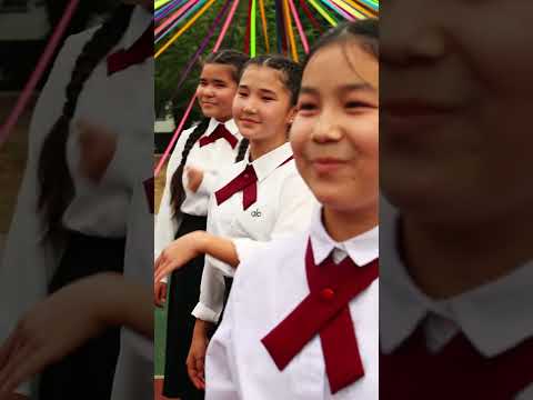 Видео: Оқушыларымыз  тамаша  ән  айтып берді