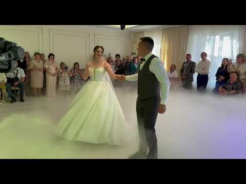 Видео: Перший танець молодят
