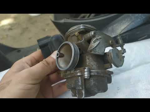 Видео: Скутер глохнет когда даем газу проблема с карбюратором хондa дио AF62