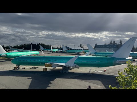 Видео: главный завод самолетов в мире Боинг (Boeing), Эверетт, штат Вашингтон, США 