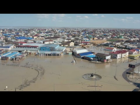 Видео: Құлсары қаласындағы ықшам аудандарды су басып жатыр