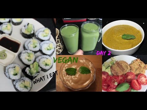 Видео: Что я ем* Вт-к *Сырой суп, мороженое, полезные бургеры/ What vegan eat/ day 2
