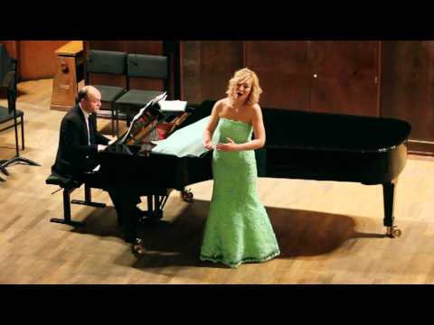 Видео: Dementyeva Natalia М.Глинка ''Жаворонок''