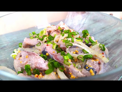 Видео: Все селедку СОЛЯТ а я МАРИНУЮ, селедка за ТРИ часа. Практично, быстро и очень вкусно.