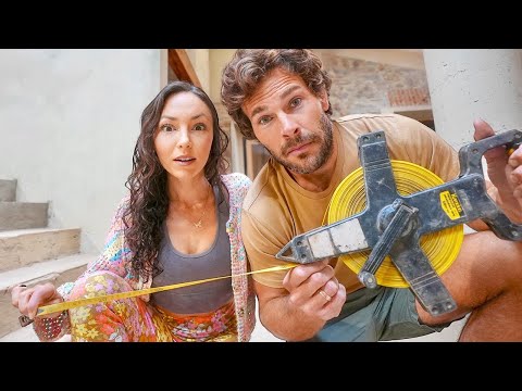 Видео: Разгадываем ОГРОМНУЮ ТАЙНУ и делаем смелый выбор дизайна для нашего старого дома