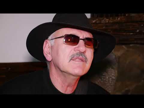 Видео: Арсен Макитов в трагической песни про переселении Балкарского народа