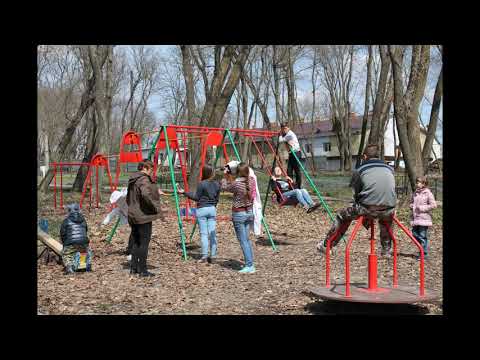 Видео: По селу чесменка с фотоаппаратом