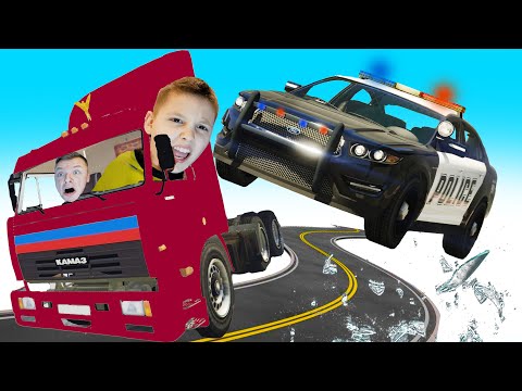 Видео: МАШИНКИ КАМАЗ Лесовоз ПРОТИВ Полиции!!! ТЕСТ на ПРОЧНОСТЬ в GTA5 от Игорюшины Игруши