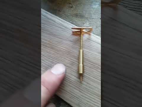 Видео: Замена иглы с имульсионной трубкой карбюратора Ява 638