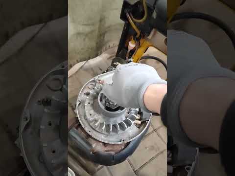 Видео: Замена катушки зажигания wacker neuson wm80 (bs 500, bs600, bs60-2, bs50-2, BH23 BH22 BH24)